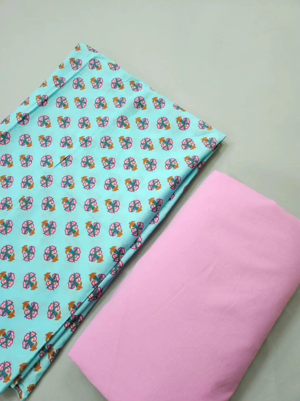 Pastel Sky Blue Shade Base Small Sanganeri Butty Print With Matching Solid Bottom