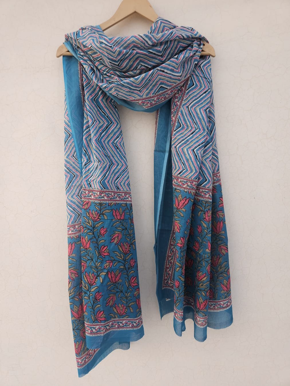 Blue Zig zag Printed Pink Cotton Mulmul Dupatta