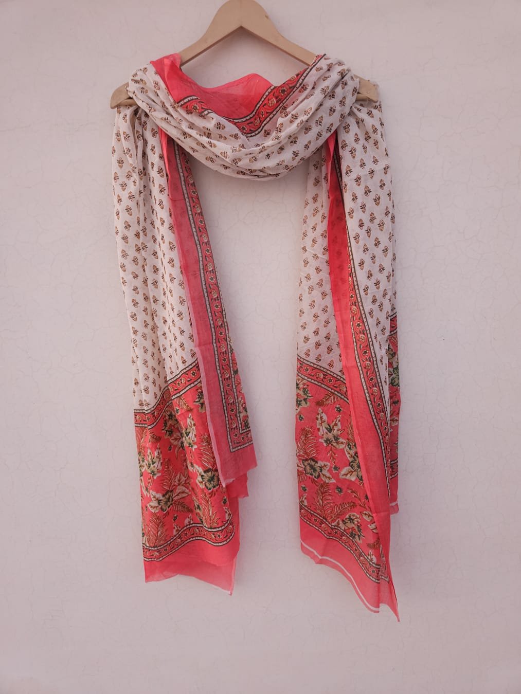 White and Peach small butta printed Cotton Mulmul Dupatta